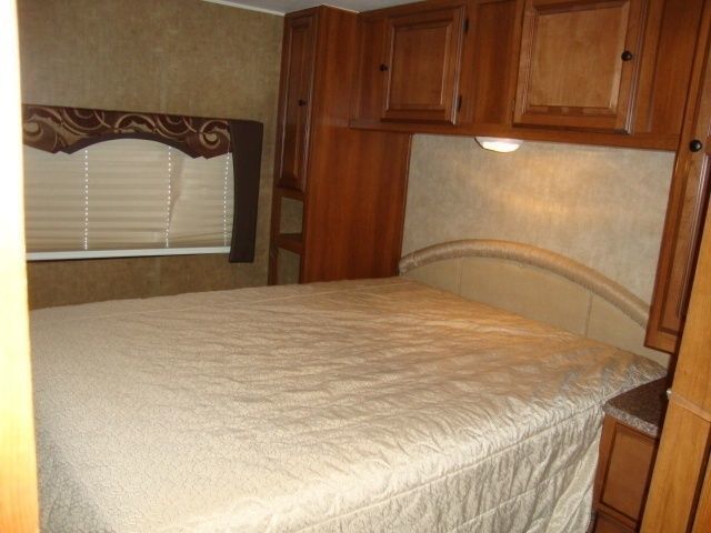 Photo 6 - 2014 Leprechaun Class C Motorhome rental photo 8