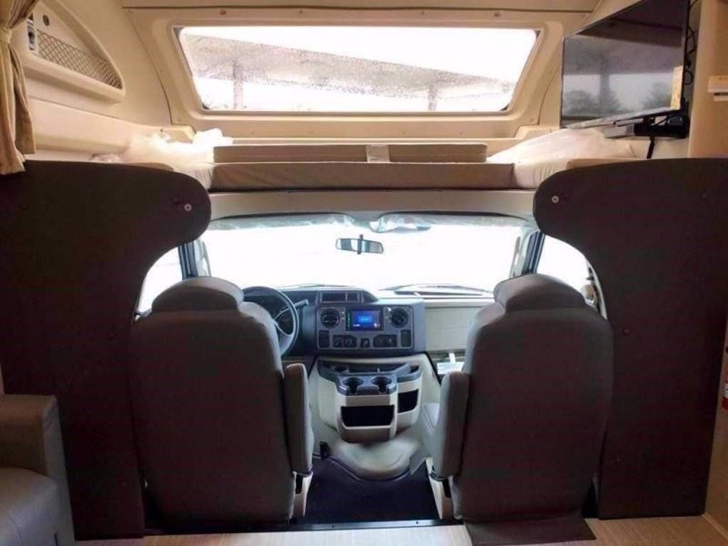 Photo 4 - 2020 Jayco Class C Motorhome rental photo 6