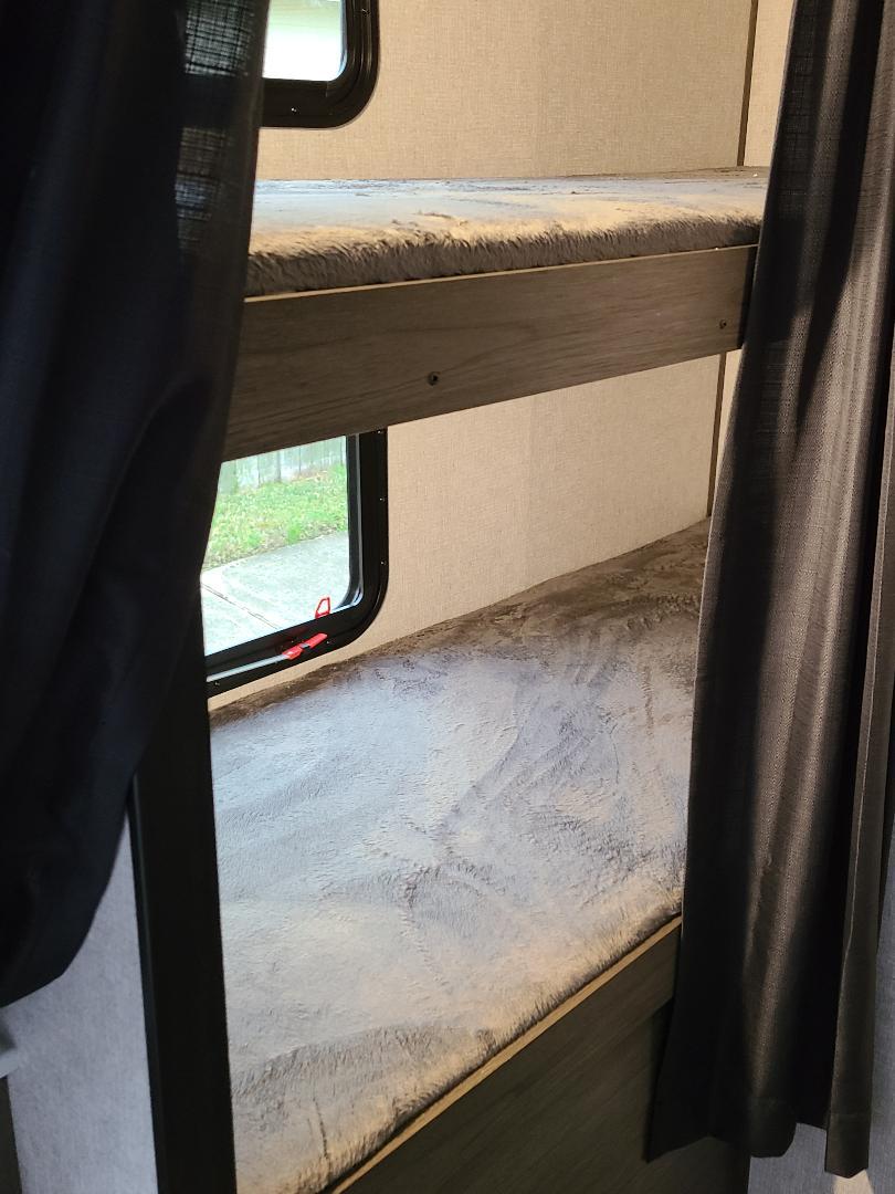 Photo 6 - 2021 Dutchmen Travel Trailer rental photo 8