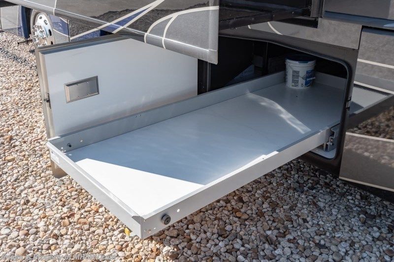 Photo 7 - 2019 Fleetwood Class A Motorhome rental photo 9