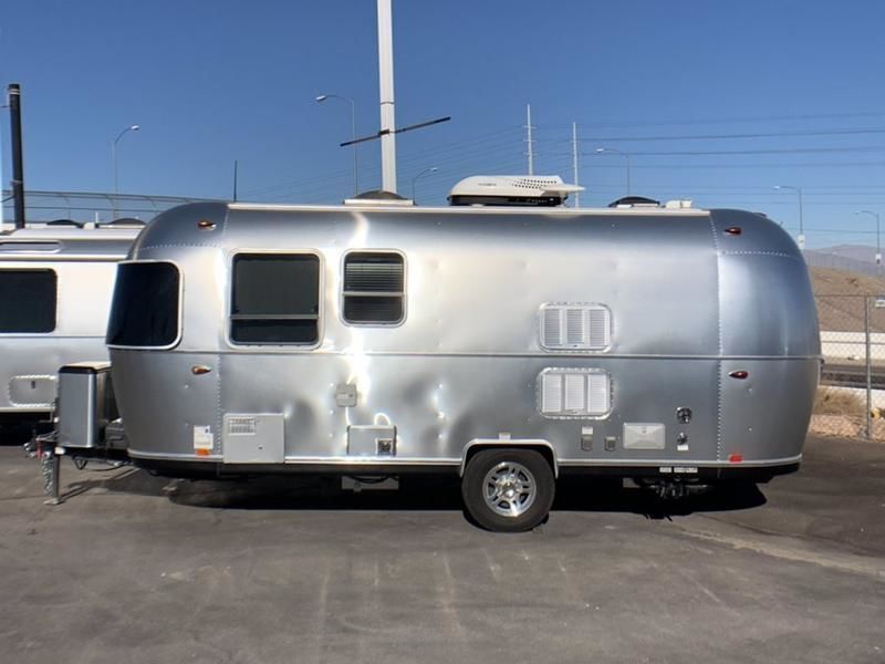 Photo 9 - 2019 Airstream Travel Trailer rental photo 11