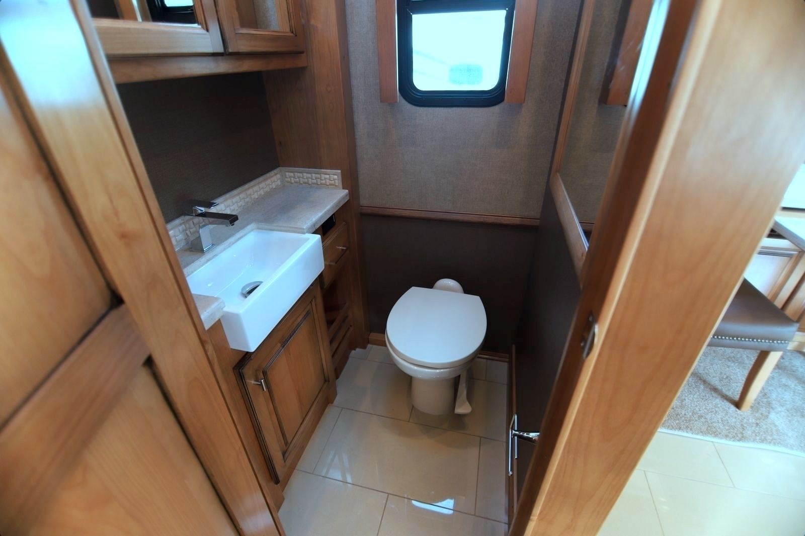 Photo 13 - 2019 Tiffin Class A Motorhome rental photo 15