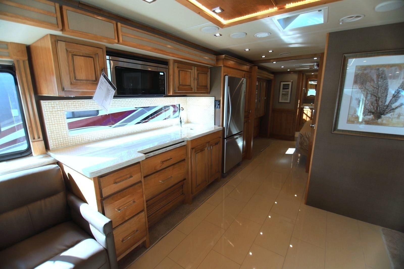 Photo 16 - 2019 Tiffin Class A Motorhome rental photo 18