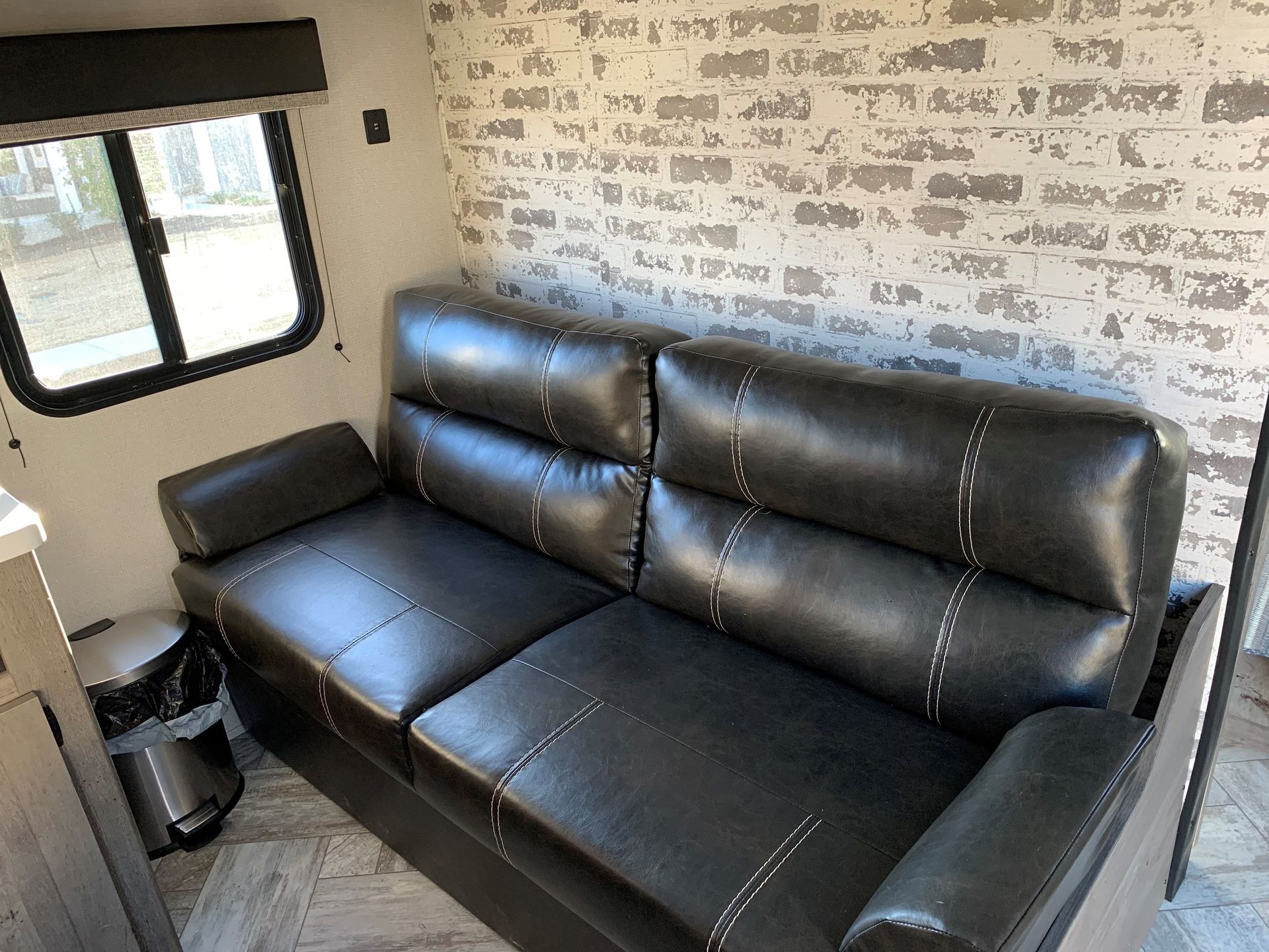 Photo 14 - 2021 Keystone Travel Trailer rental photo 16