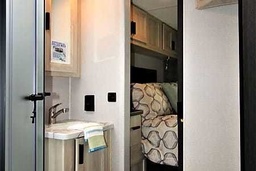 Photo 2 thumbnail 4