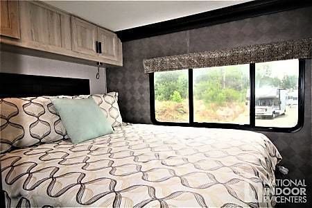 Photo 25 - 2021 Forest River Class C Motorhome rental photo 27
