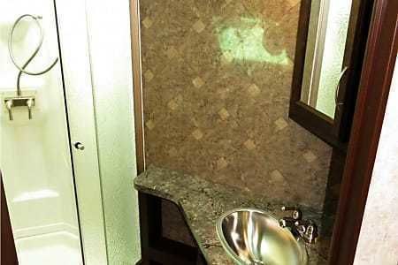 Photo 9 - 2017 Winnebago Travel Trailer rental photo 11
