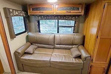 Photo 6 - 2017 Starcraft Travel Trailer rental photo 8