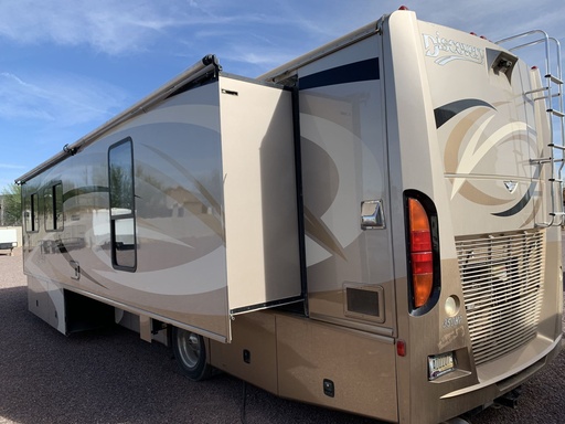 2008 Fleetwood Rv discovery Class A Motorhome for rent in Peoria, AZ