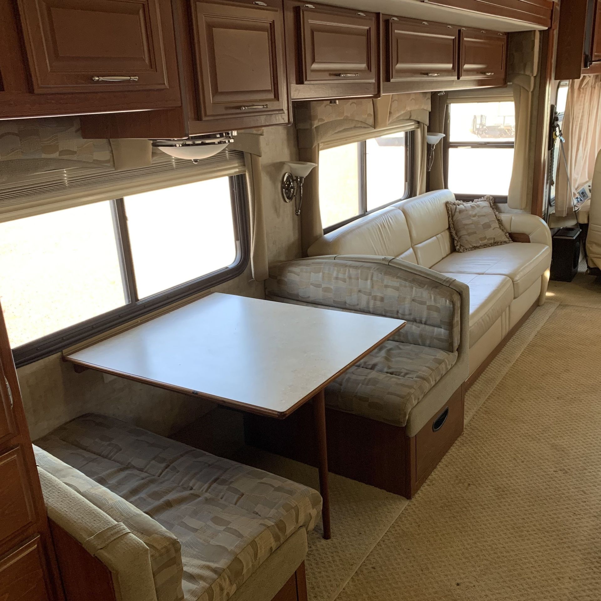 Photo 10 - 2008 Fleetwood Rv Class A Motorhome rental photo 12
