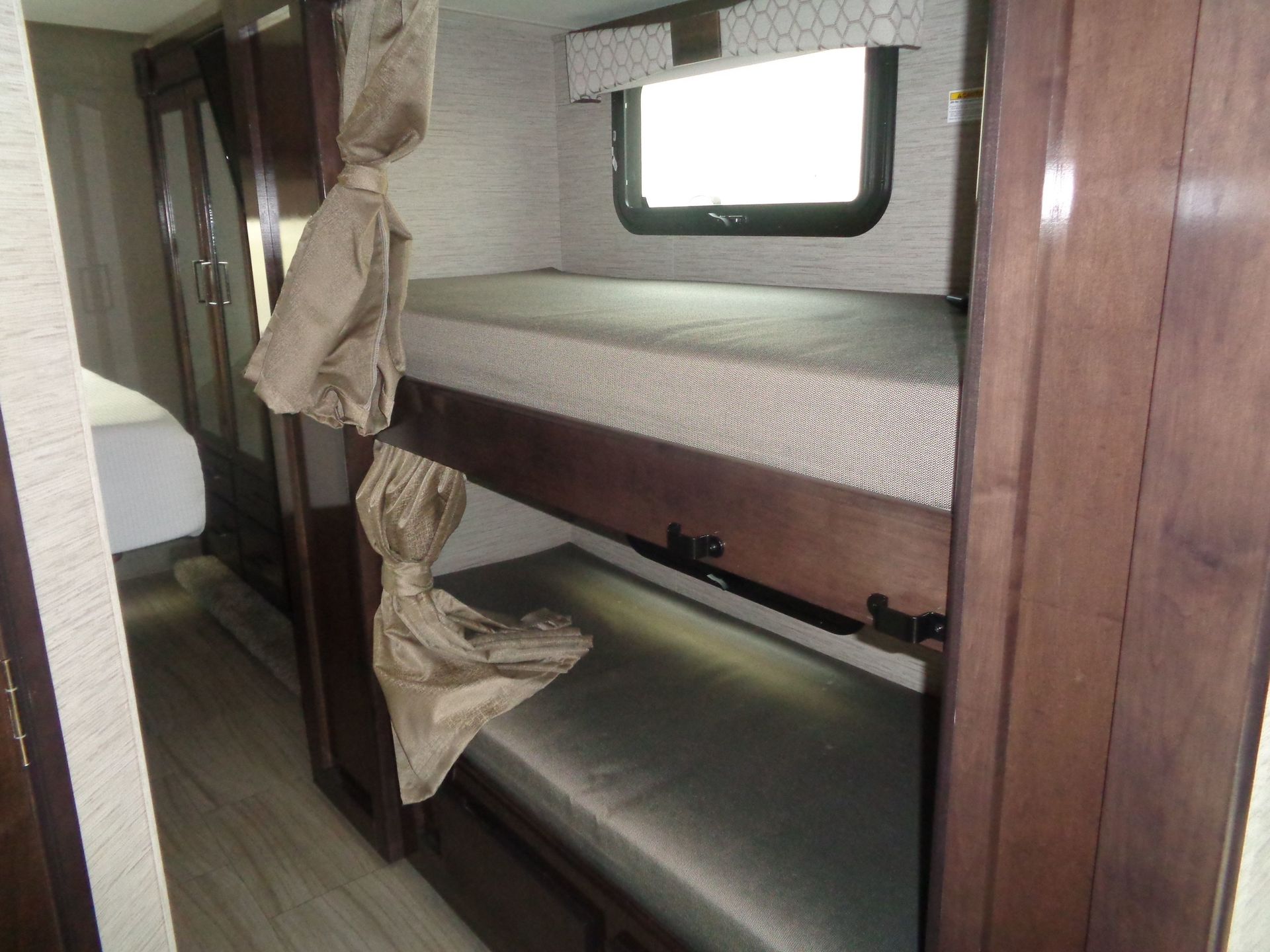 Photo 3 - 2021 Thor Class C Motorhome rental photo 5