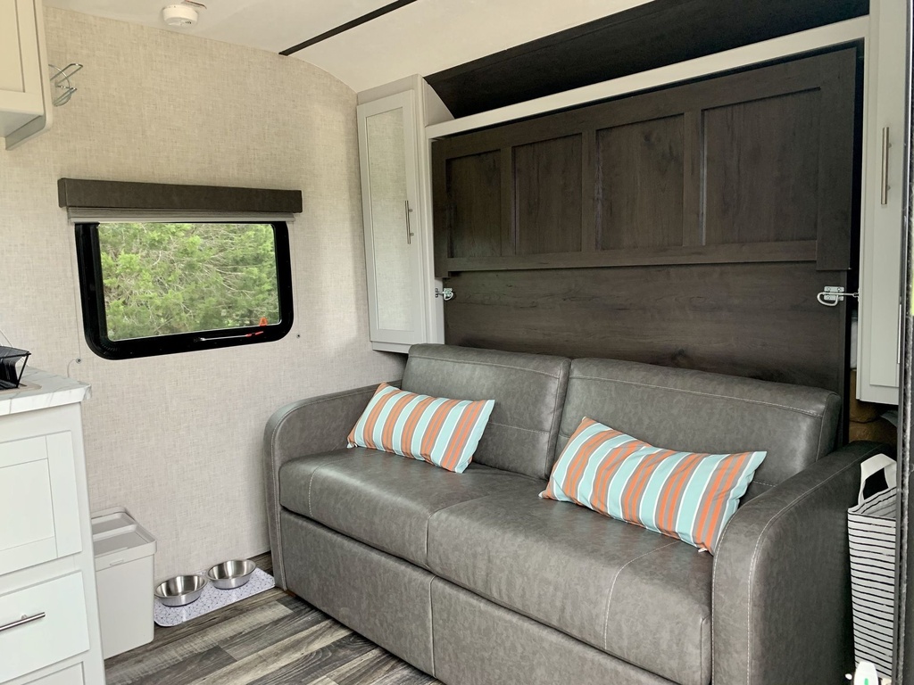 Photo 14 - 2020 Keystone Travel Trailer rental photo 16