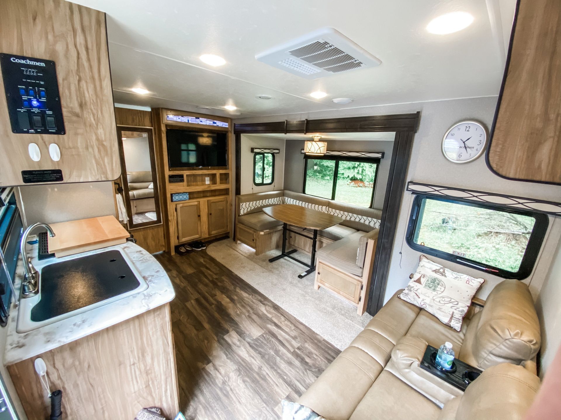 Photo 9 - 2018 Coachmen Travel Trailer rental photo 11