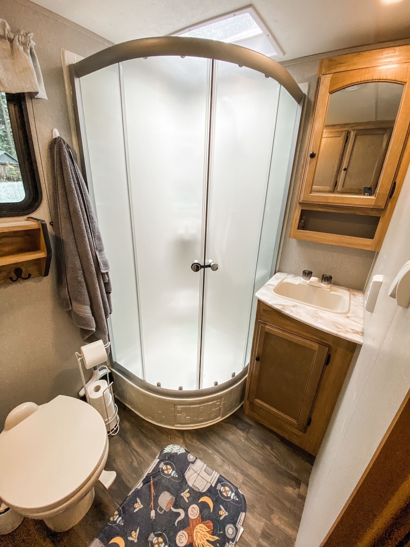 Photo 20 - 2018 Coachmen Travel Trailer rental photo 22