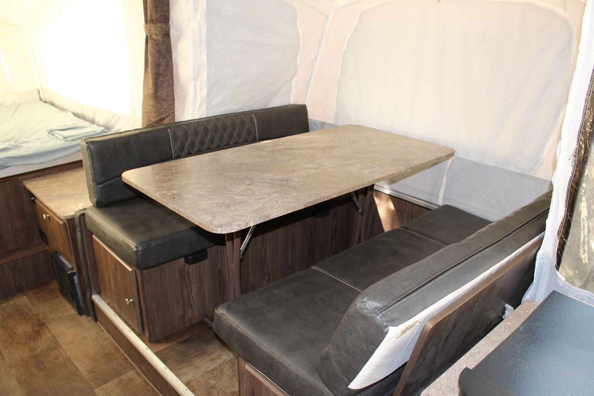Photo 10 - 2017 Rockwood Pop-up Camper rental photo 12
