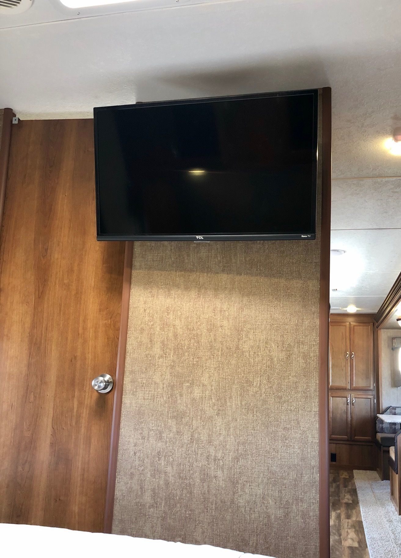 Photo 15 - 2016 Prime Time Travel Trailer rental photo 17