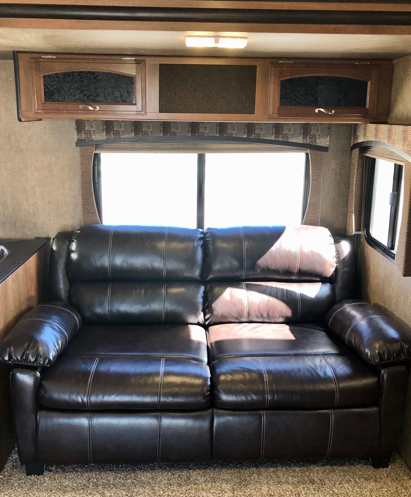 Photo 21 - 2016 Prime Time Travel Trailer rental photo 23