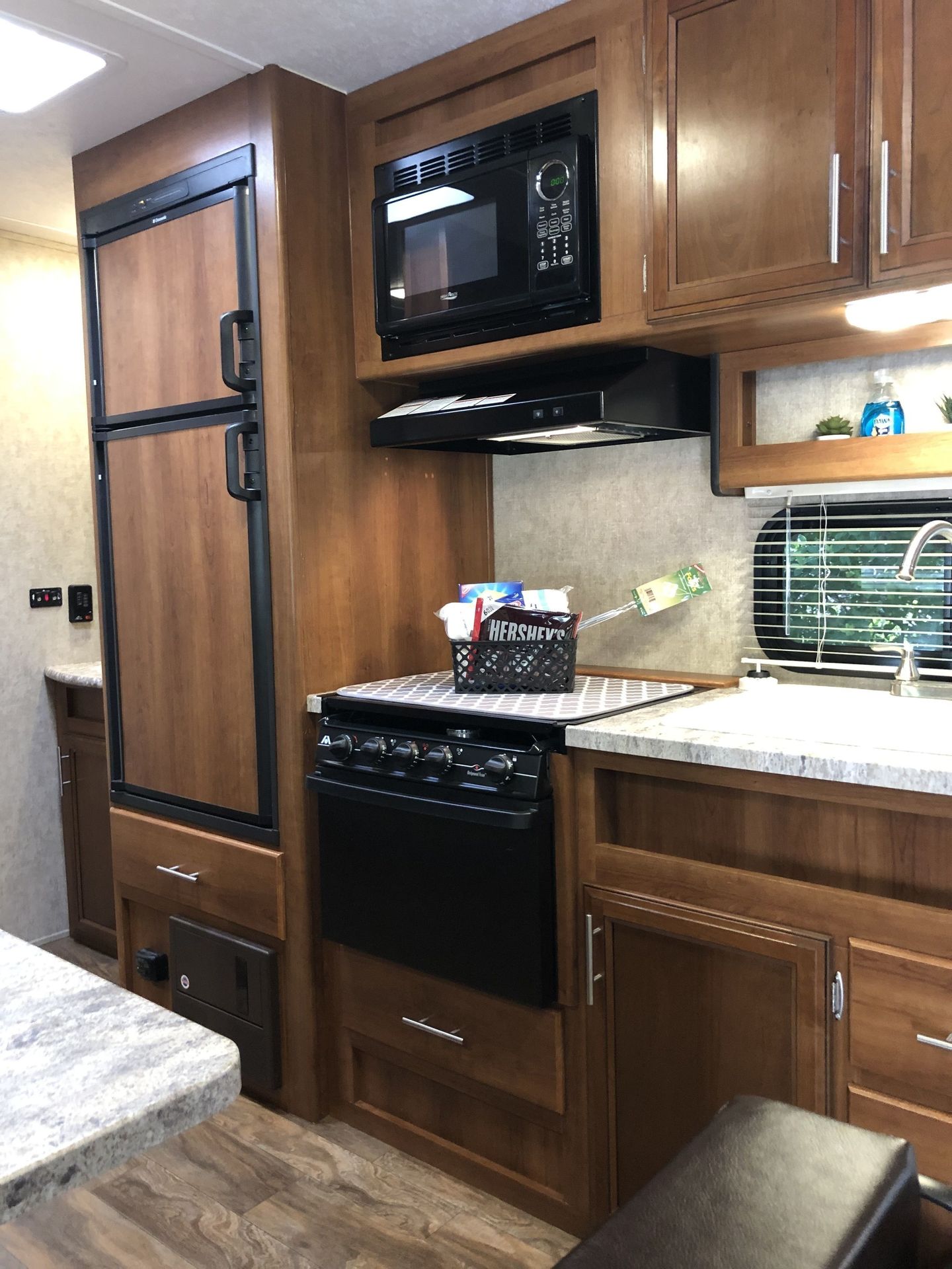 Photo 5 - 2017 Prime Time Travel Trailer rental photo 7