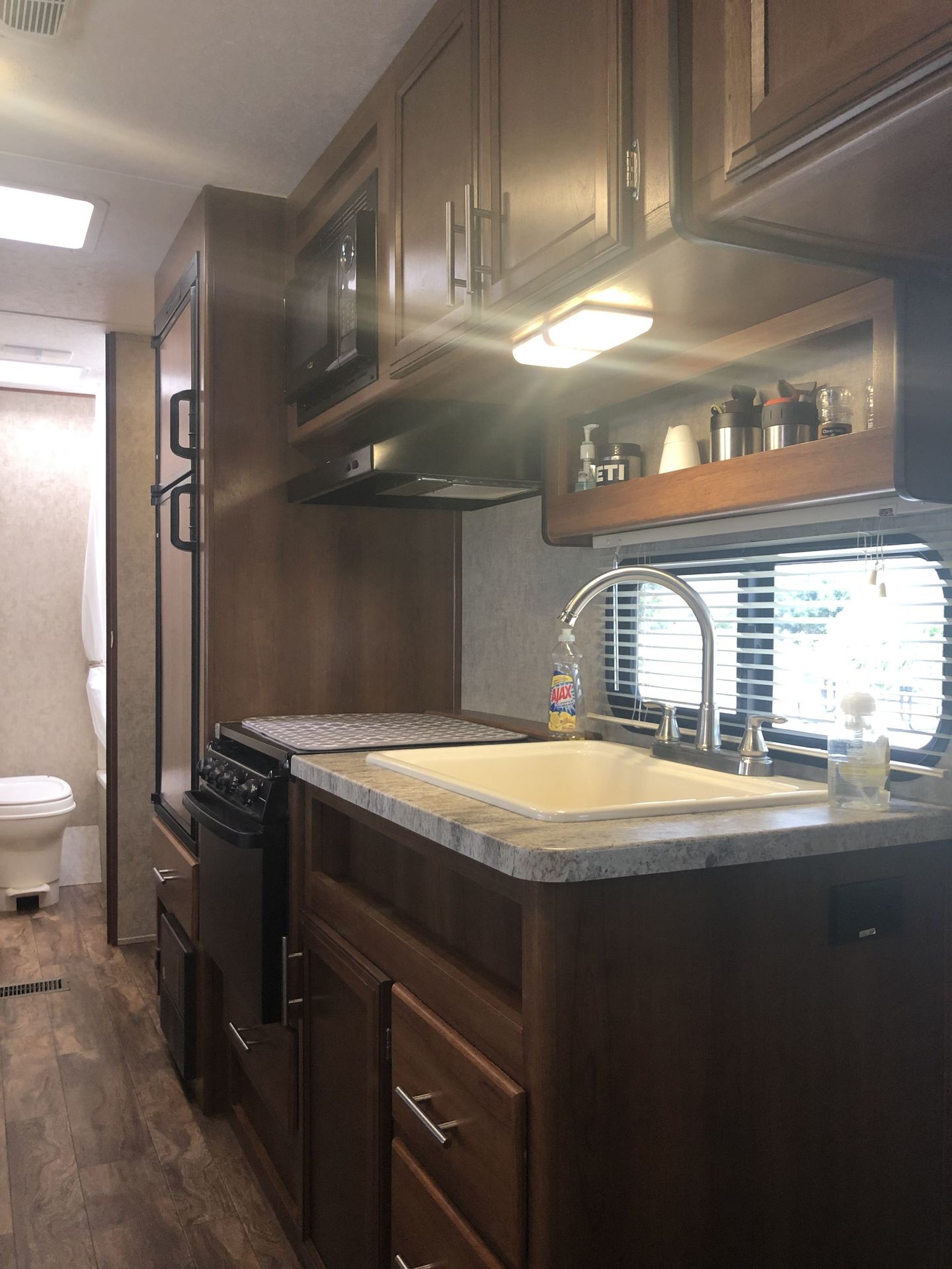 Photo 15 - 2017 Prime Time Travel Trailer rental photo 17