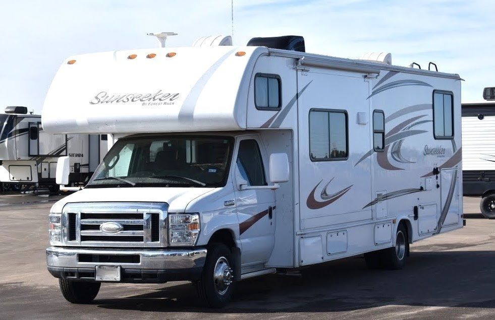 Photo 31 - 2015 Forest River Class C Motorhome rental photo 33