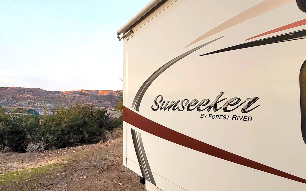 Photo 40 - 2015 Forest River Class C Motorhome rental photo 42