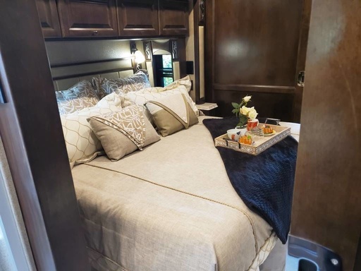 2019 Tiffin Motorhomes PHAETON 37BH Class A Motorhome for rent in Aguanga, CA