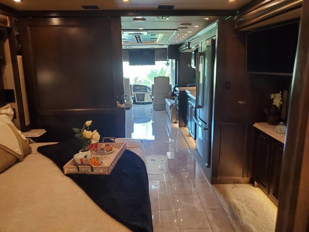 Photo 4 - 2019 Tiffin Motorhomes Class A Motorhome rental photo 6