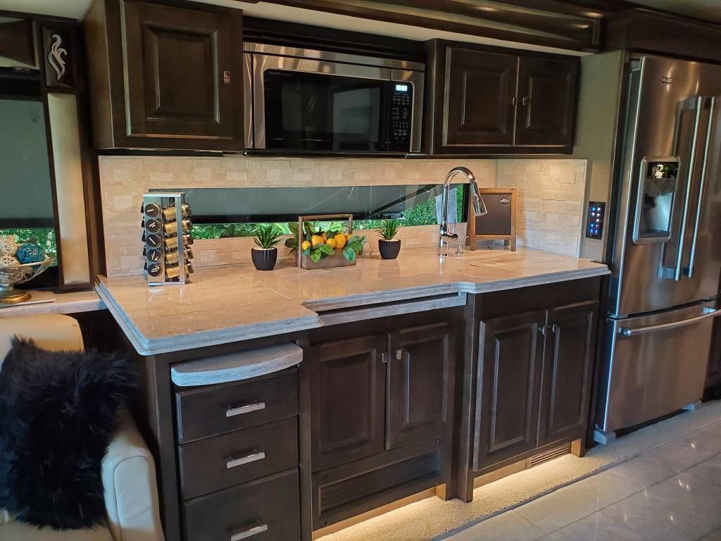 Photo 19 - 2019 Tiffin Motorhomes Class A Motorhome rental photo 21