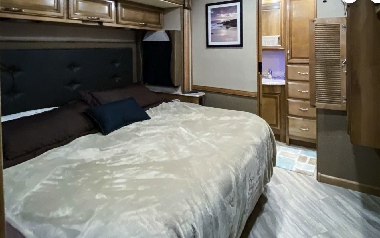 Photo 2 - 2020 Fleetwood Class A Motorhome rental photo 4