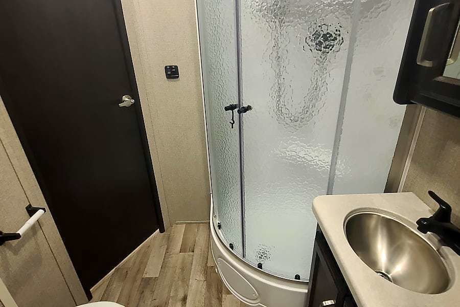 Photo 7 - 2021 Jayco Class C Motorhome rental photo 9
