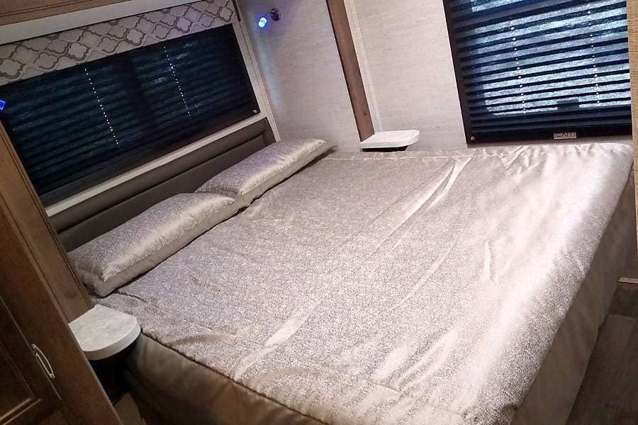 Photo 9 - 2020 Jayco Class C Motorhome rental photo 11