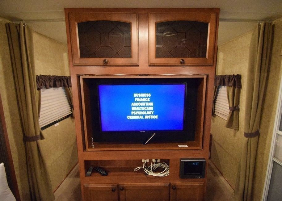 Photo 16 - 2012 Heartland Travel Trailer rental photo 18