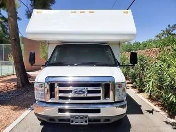 Photo 1 - 2016 Thor Motor Coach Class C Motorhome rental photo 3