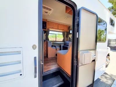Photo 7 - 2014 Four Winds Class C Motorhome rental photo 9