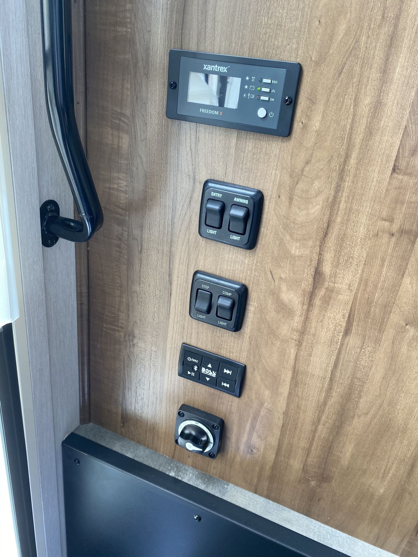 Photo 31 - 2021 Coachmen Class A Motorhome rental photo 33