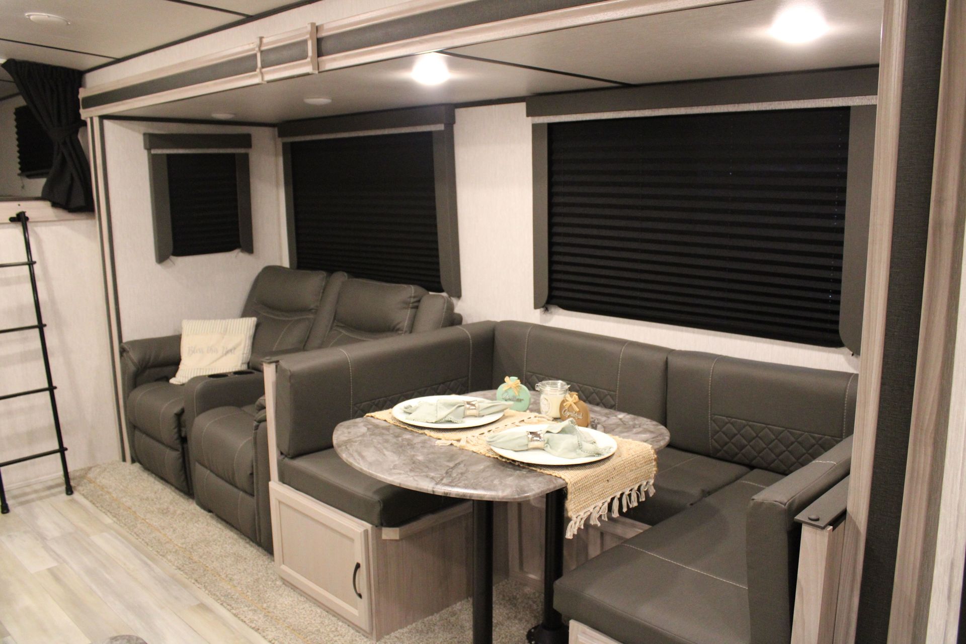 Photo 2 - 2021 Coachmen Travel Trailer rental photo 4