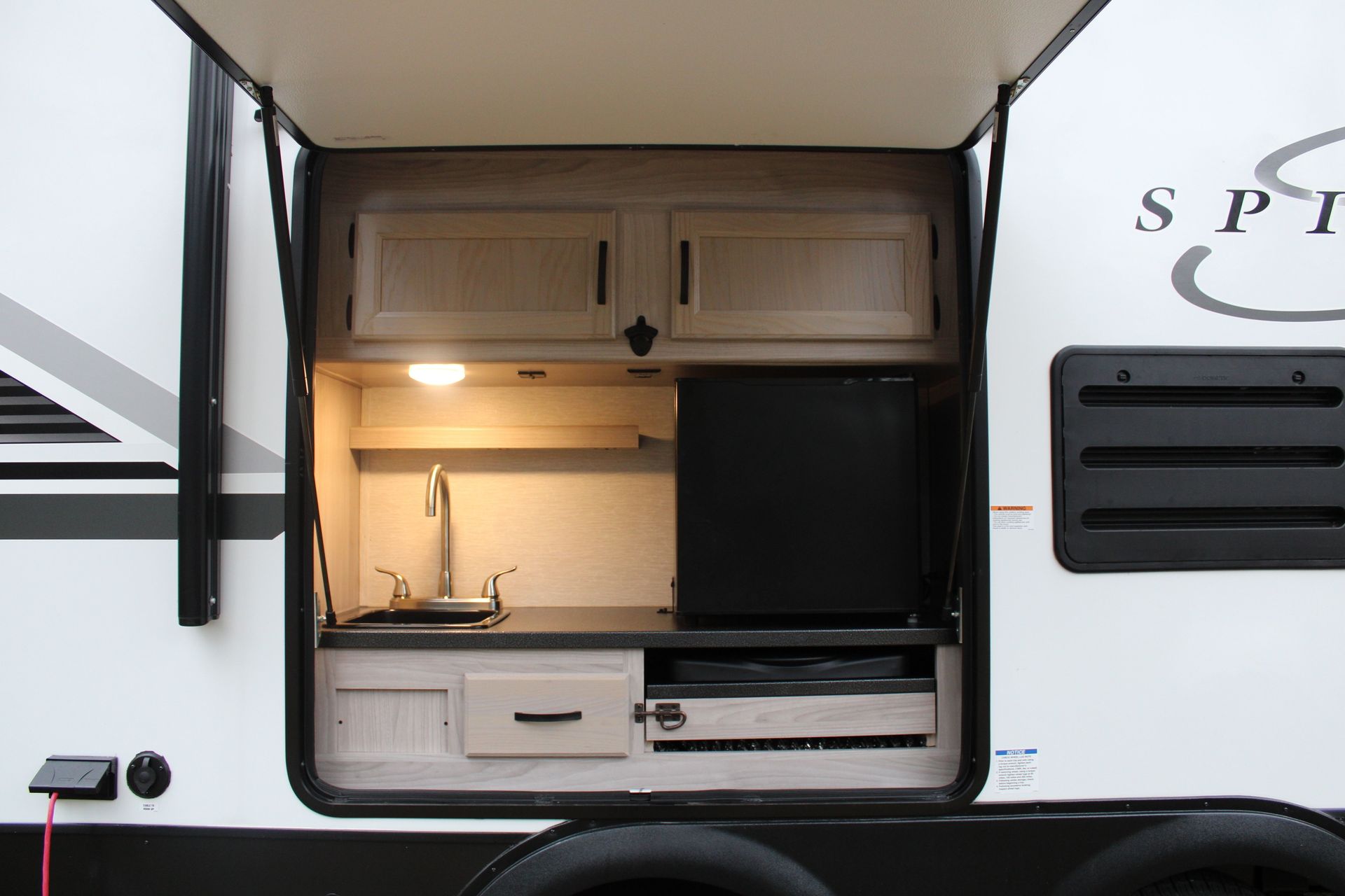 Photo 10 - 2021 Coachmen Travel Trailer rental photo 12