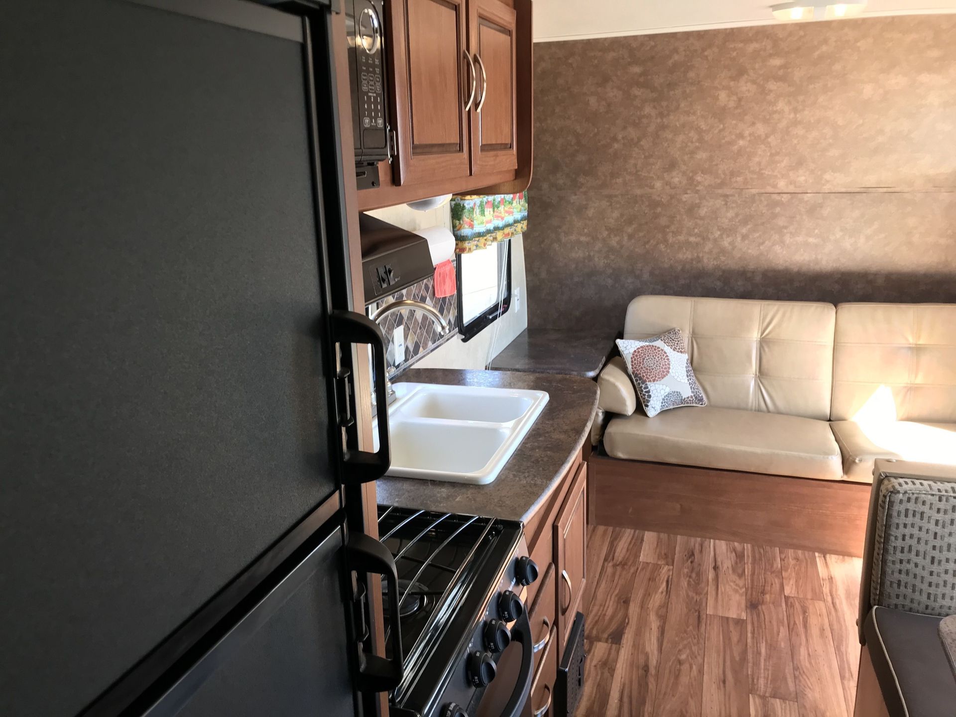 Photo 11 - 2014 Forest River Travel Trailer rental photo 13