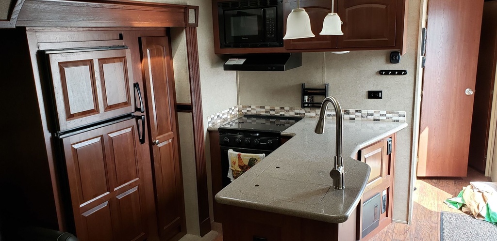 Photo 13 - 2016 Rockwood Travel Trailer rental photo 15