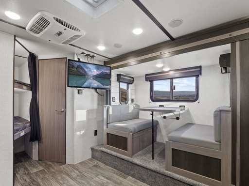 2021 Crossroads sunset Trail 188BH Travel Trailer for rent in Santa Clarita, CA