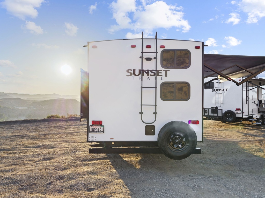 Photo 5 - 2021 Crossroads Travel Trailer rental photo 7