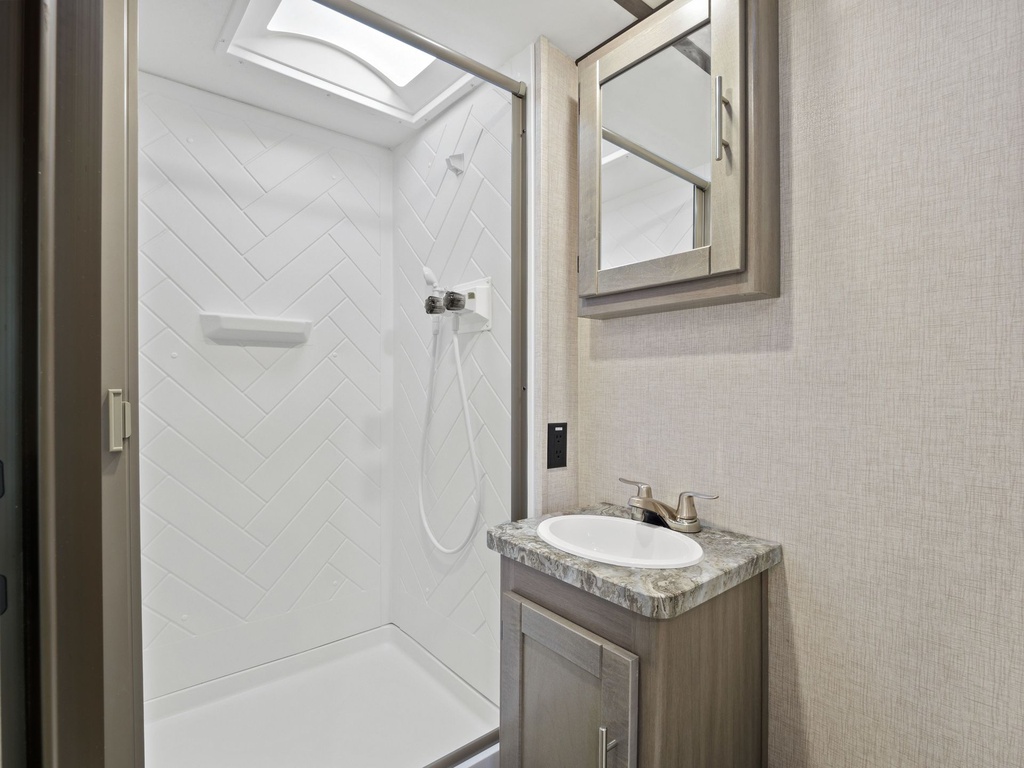 Photo 6 - 2021 Crossroads Travel Trailer rental photo 8
