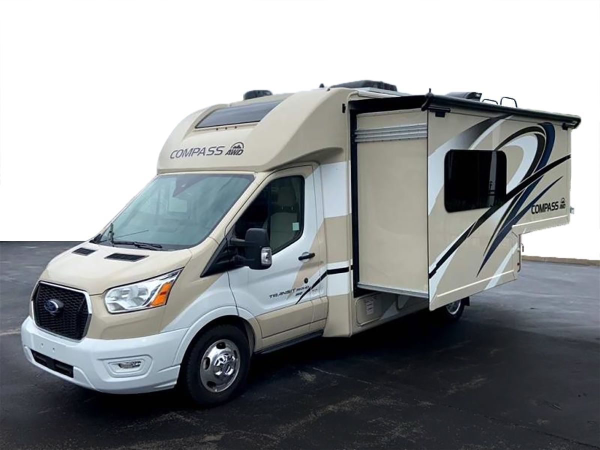 Photo 0 - 2021 Thor Class B Motorhome rental photo 2