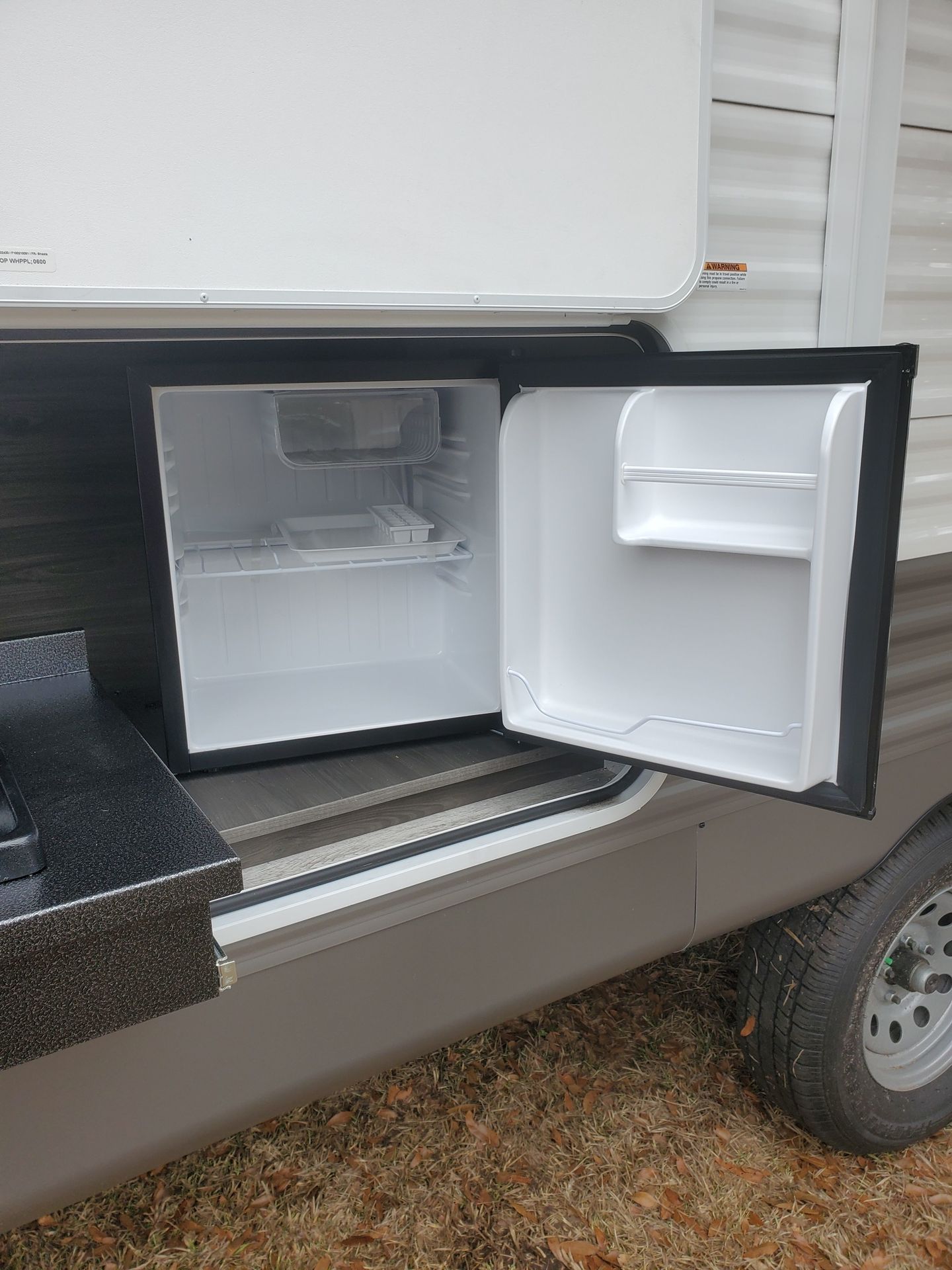 Photo 12 - 2021 Shasta Travel Trailer rental photo 14