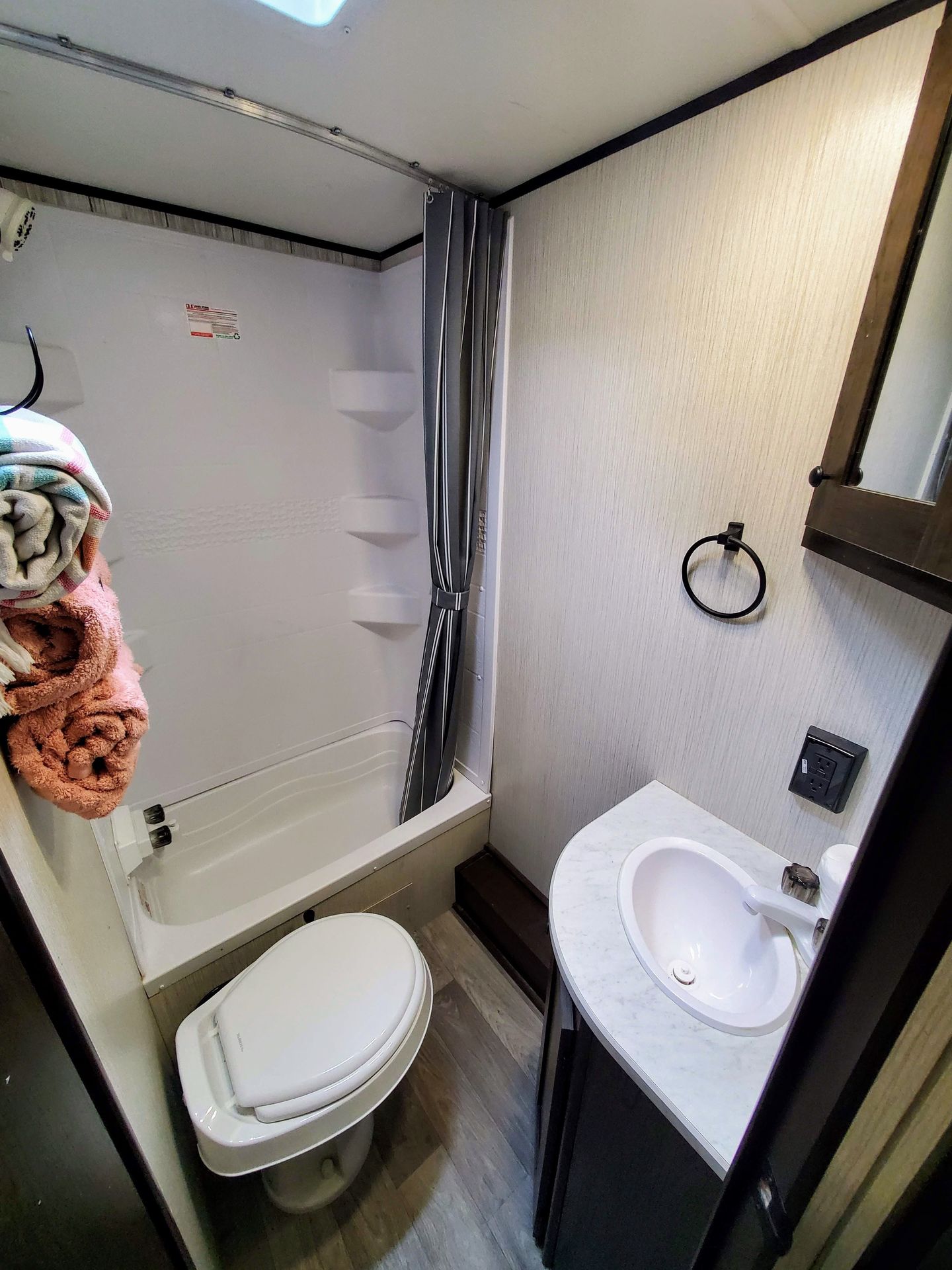 Photo 5 - 2020 Pioneer Travel Trailer rental photo 7