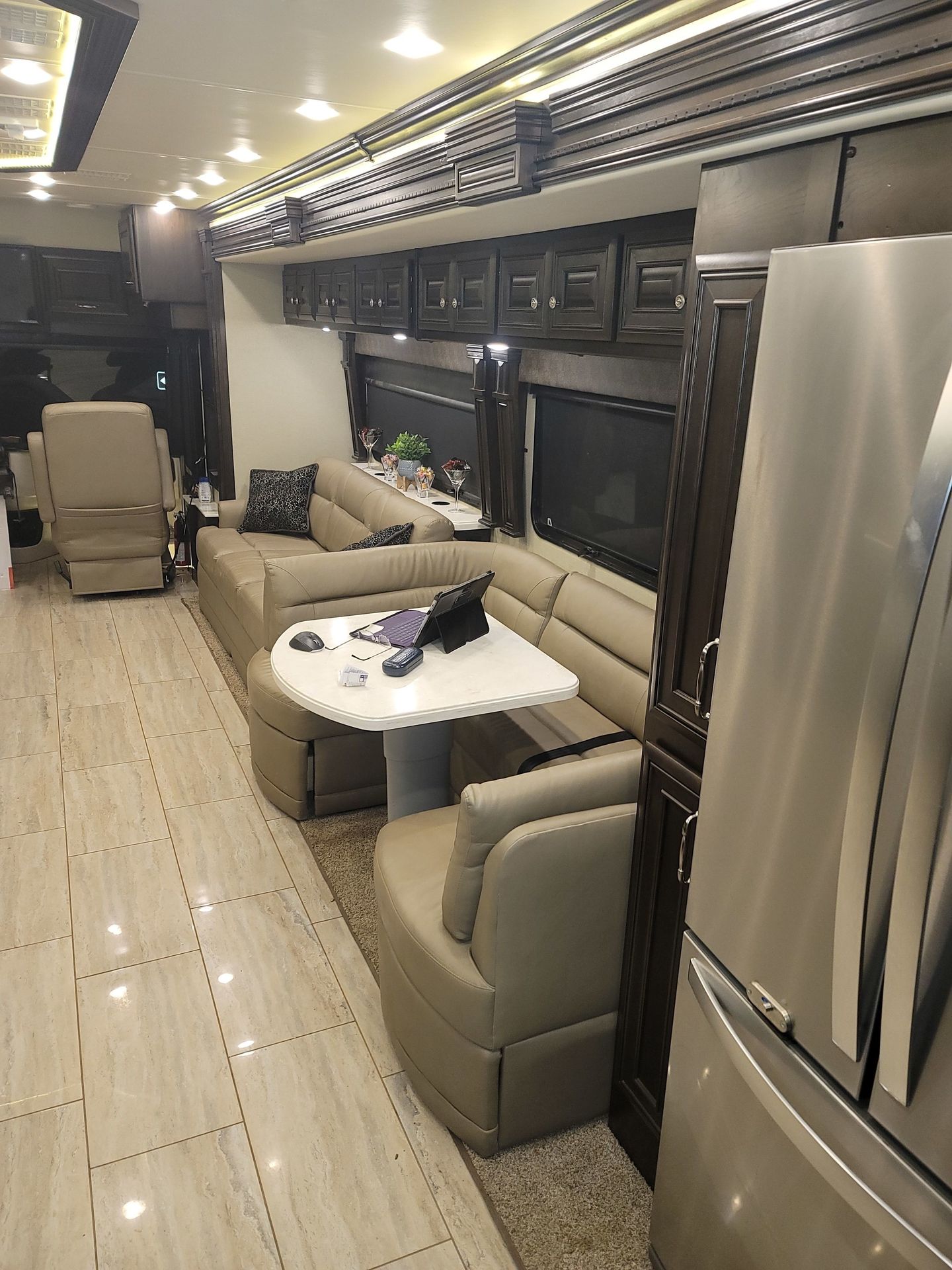 Photo 7 - 2019 Monaco Class A Motorhome rental photo 9