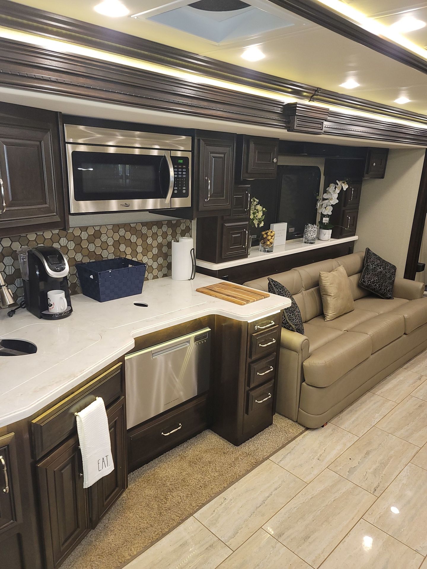 Photo 8 - 2019 Monaco Class A Motorhome rental photo 10