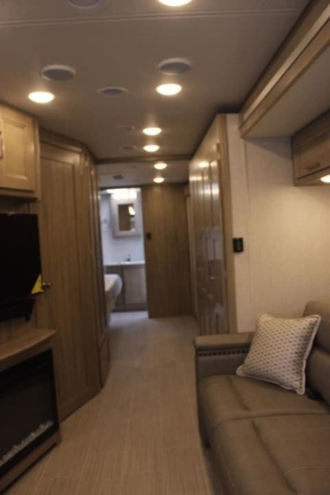 Photo 4 - 2019 Coachmen Class A Motorhome rental photo 6