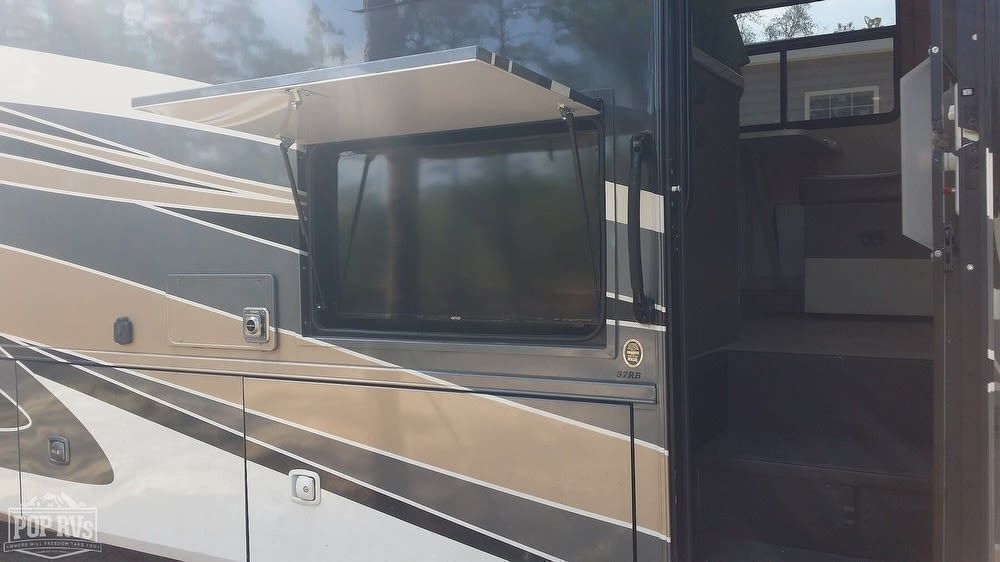 Photo 12 - 2019 Coachmen Class A Motorhome rental photo 14