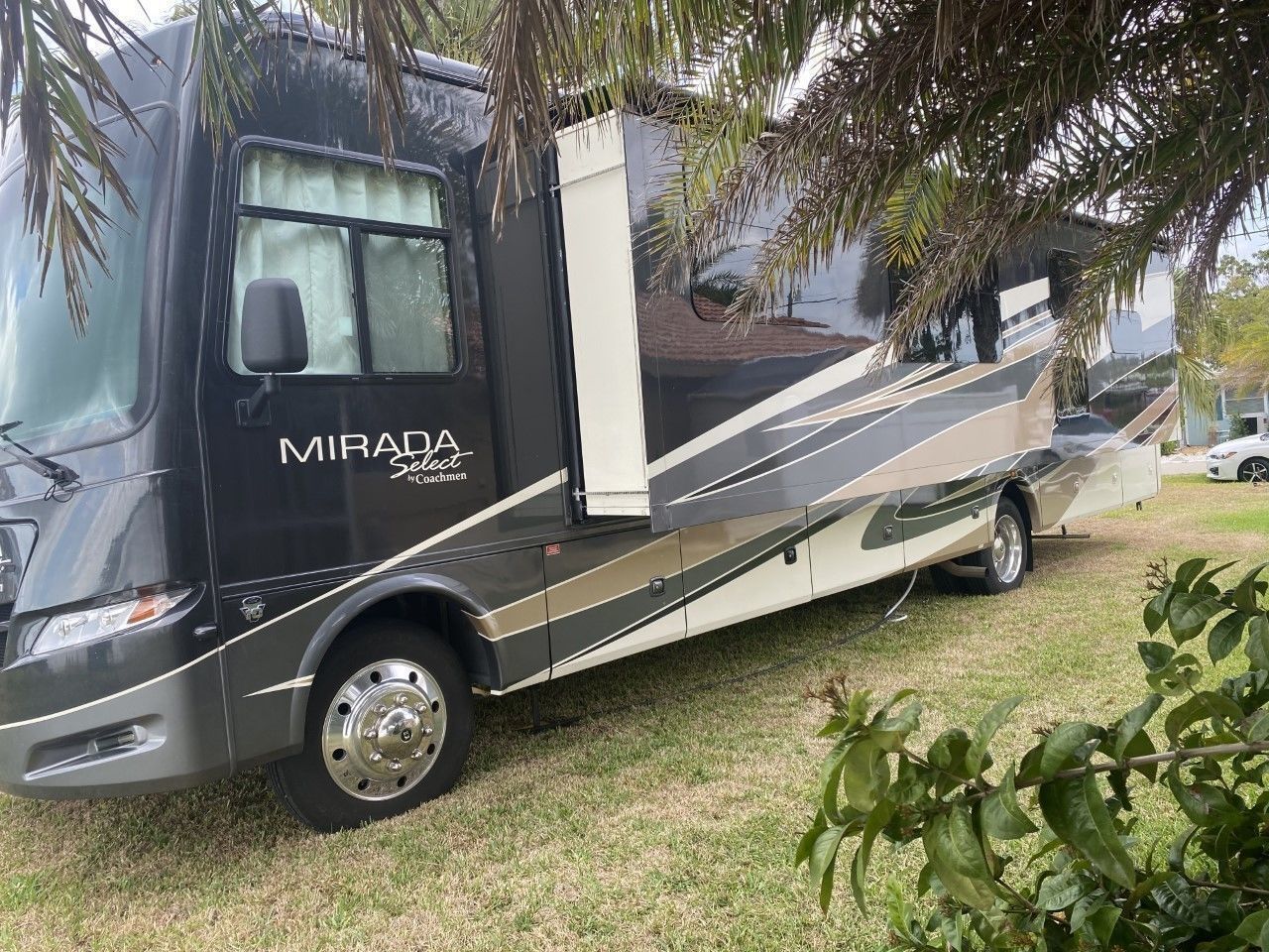 Photo 28 - 2019 Coachmen Class A Motorhome rental photo 30